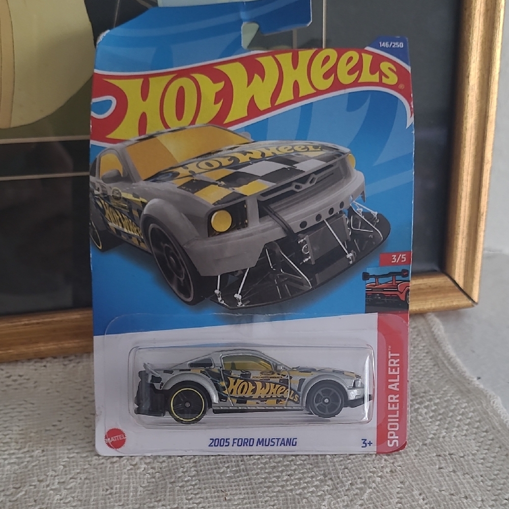 2005 Hot Wheels Ford Mustang